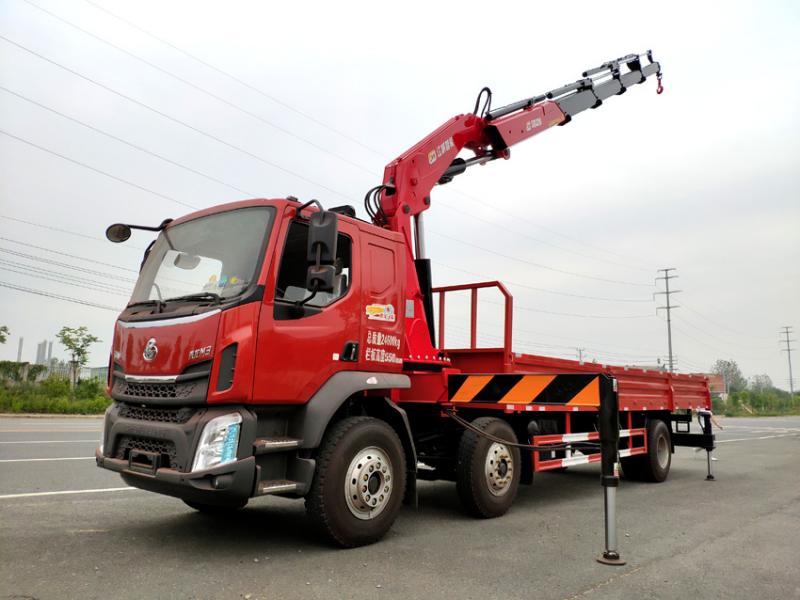 SQ320ZB4柳汽乘龍折臂隨車(chē)吊