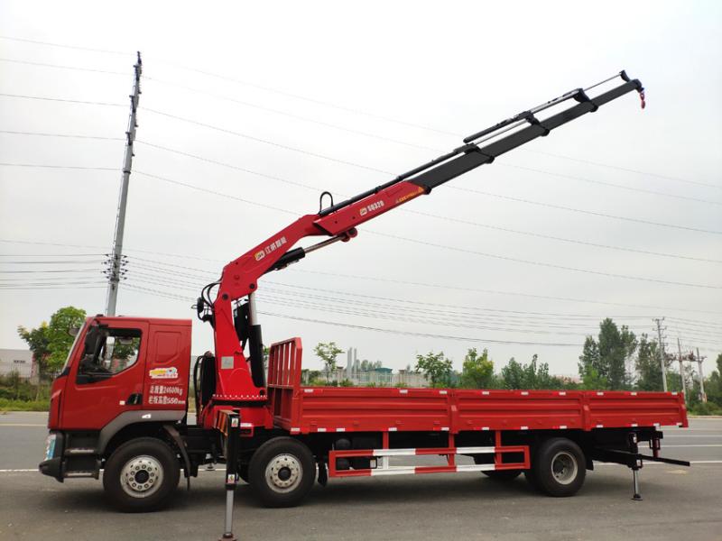 SQ320ZB4柳汽乘龍折臂隨車(chē)吊