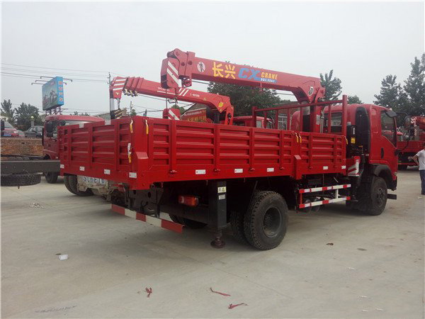 長興5噸三環(huán)隨車吊（5噸隨車起重運輸車）圖片展示2