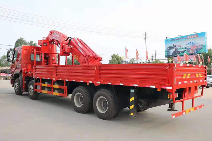 東風(fēng)國(guó)六30噸隨車(chē)吊即將發(fā)車(chē)