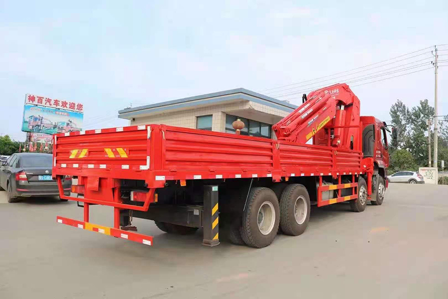 東風(fēng)國(guó)六30噸隨車(chē)吊即將發(fā)車(chē)