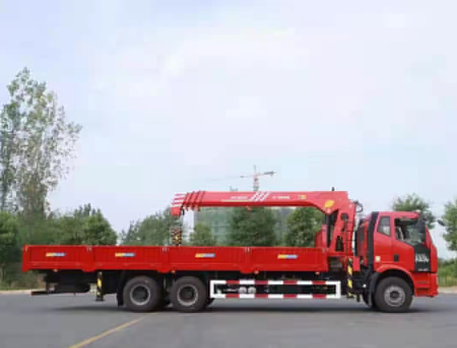 解放J6三一12噸隨車(chē)吊價(jià)格