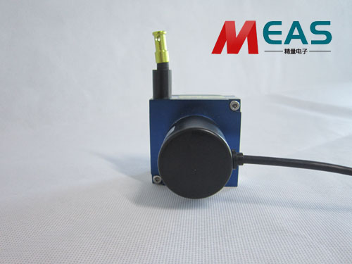 ����λ�ƾ��a����������Һ��ͬ�����ϵ�y(t��ng)�І᣿